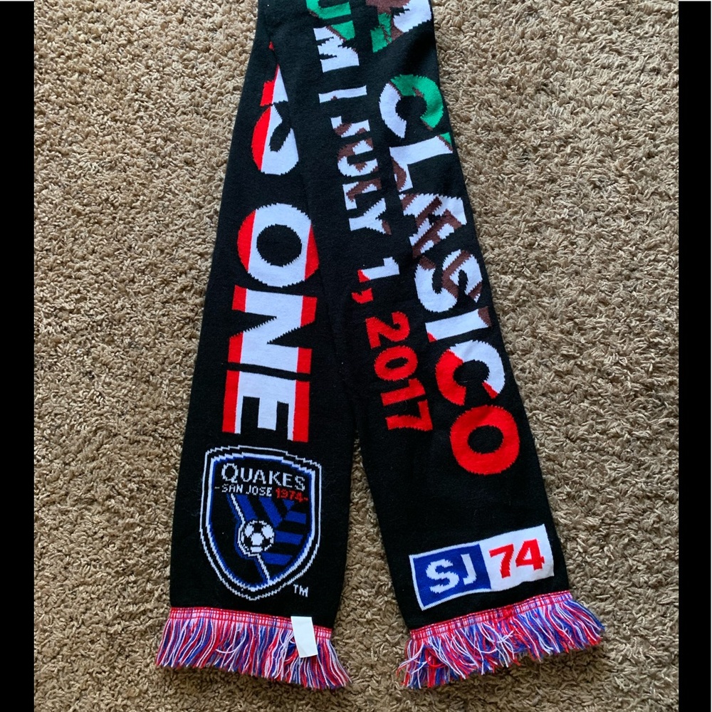 San Jose Earthquakes soccer scarf